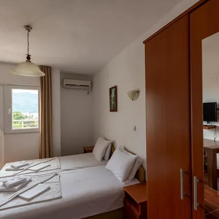 Evropa Lux Apartment *